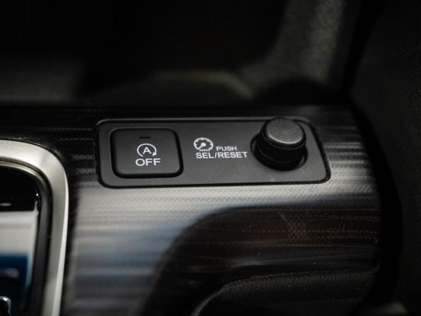 Honda Stepwgn V с пробегом 2015 года, цена 1 650 000 рублей, 136756 км, минивэн, Автокод Объявления