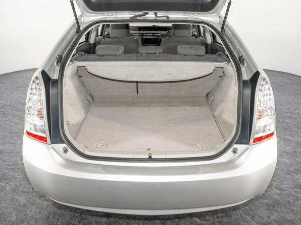 Toyota Prius III (XW30) с пробегом 2010 года, цена 1 170 500 рублей, 168000 км, лифтбек, Автокод Объявления