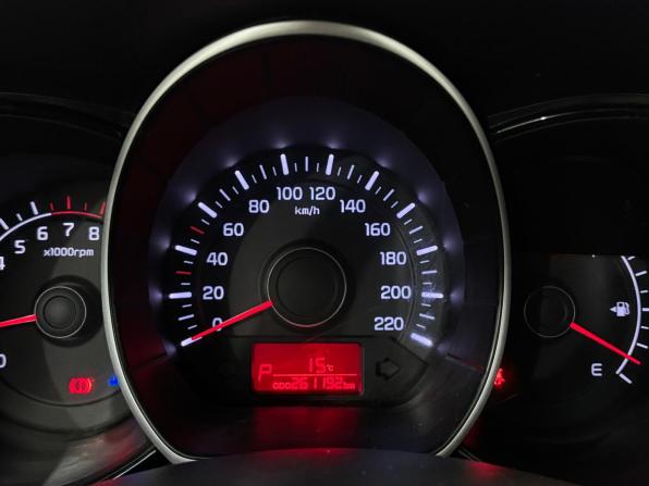 Kia Rio III с пробегом 2015 года, цена 820 000 рублей, 261162 км, хэтчбек, Автокод Объявления