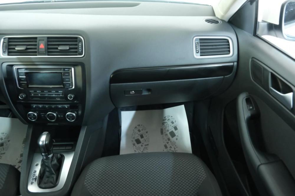 Volkswagen Jetta VI Омск  - изображение 18