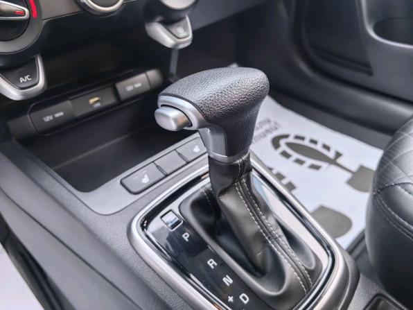 Kia Rio IV Рестайлинг с пробегом 2021 года, цена 1 549 900 рублей, 22000 км, седан, Автокод Объявления