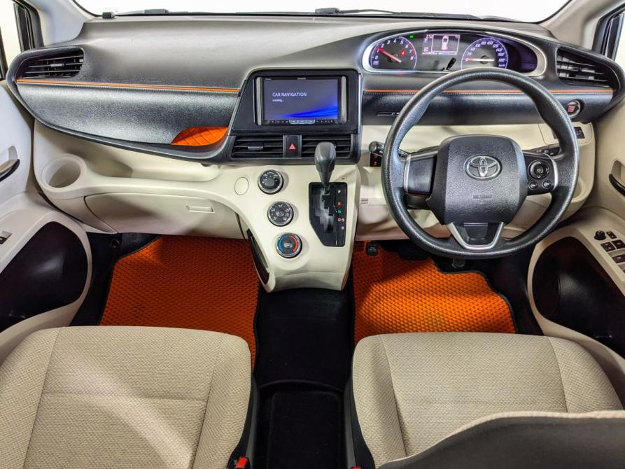 Toyota Sienta II Екатеринбург  - изображение 10