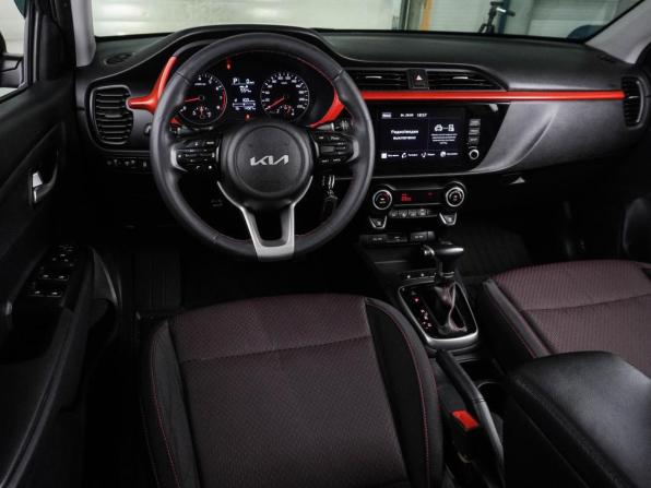 Kia Rio IV Рестайлинг с пробегом 2022 года, цена 2 144 000 рублей, 44927 км, седан, Автокод Объявления