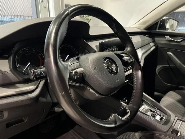 Skoda Octavia IV (A8) с пробегом 2020 года, цена 1 900 000 рублей, 103812 км, лифтбек, Автокод Объявления