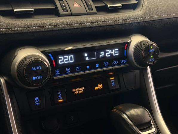 Toyota RAV4 V (XA50) с пробегом 2021 года, цена 3 520 000 рублей, 46181 км, внедорожник, Автокод Объявления