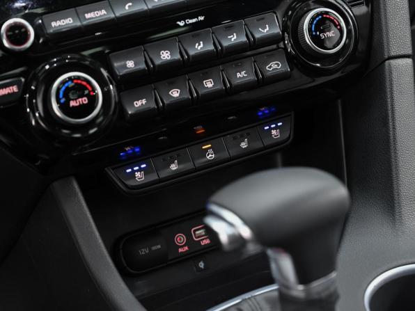 Kia Sportage IV с пробегом 2016 года, цена 1 699 000 рублей, 176000 км, внедорожник, Автокод Объявления