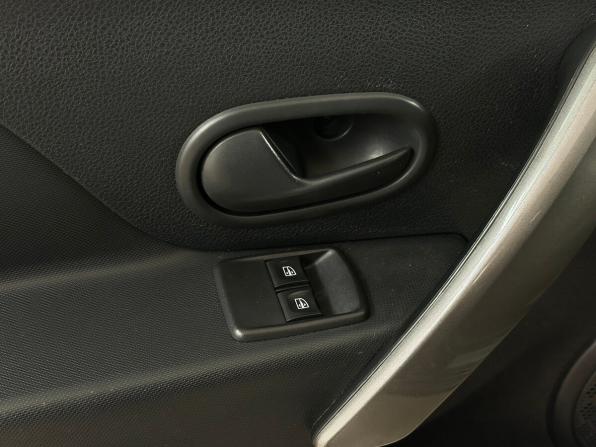 Renault Logan II Рестайлинг с пробегом 2021 года, цена 1 155 000 рублей, 131915 км, седан, Автокод Объявления