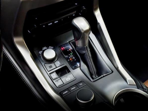 Lexus NX I с пробегом 2017 года, цена 2 990 000 рублей, 146573 км, внедорожник, Автокод Объявления