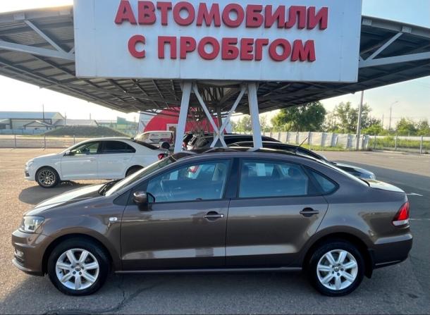 Volkswagen Polo V Рестайлинг с пробегом 2016 года, цена 1 089 000 рублей, 50500 км, седан, Автокод Объявления