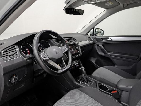 Volkswagen Tiguan II Рестайлинг с пробегом 2022 года, цена 3 155 000 рублей, 30461 км, внедорожник, Автокод Объявления