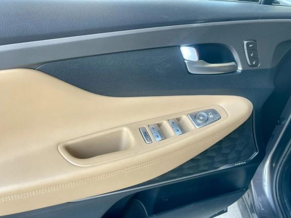 Hyundai Santa Fe IV Рестайлинг с пробегом 2022 года, цена 4 196 000 рублей, 18263 км, внедорожник, Автокод Объявления