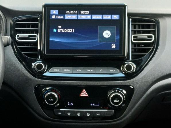 Hyundai Solaris II Рестайлинг с пробегом 2021 года, цена 1 639 000 рублей, 45893 км, седан, Автокод Объявления