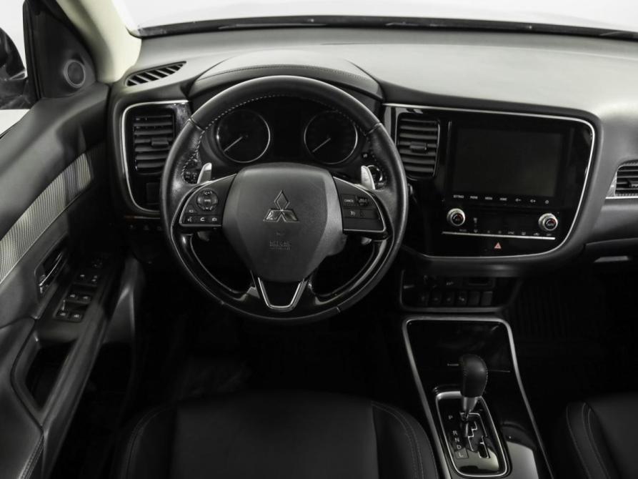 Mitsubishi Outlander III Рестайлинг 3 Санкт-Петербург  - изображение 11