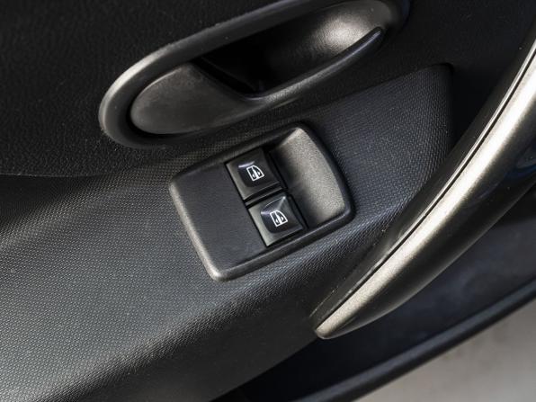 Renault Sandero II с пробегом 2018 года, цена 1 075 000 рублей, 143232 км, хэтчбек, Автокод Объявления