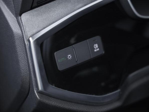 Audi Q3 II (F3) с пробегом 2019 года, цена 2 575 000 рублей, 106971 км, внедорожник, Автокод Объявления