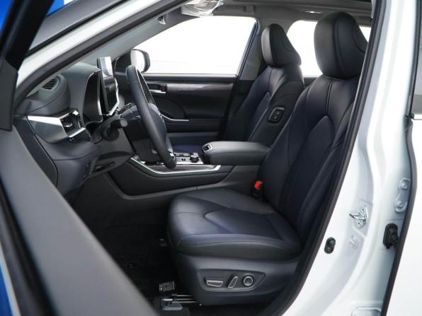Toyota Highlander IV (XU70) с пробегом 2025 года, цена 5 456 900 рублей, 34 км, внедорожник, Автокод Объявления