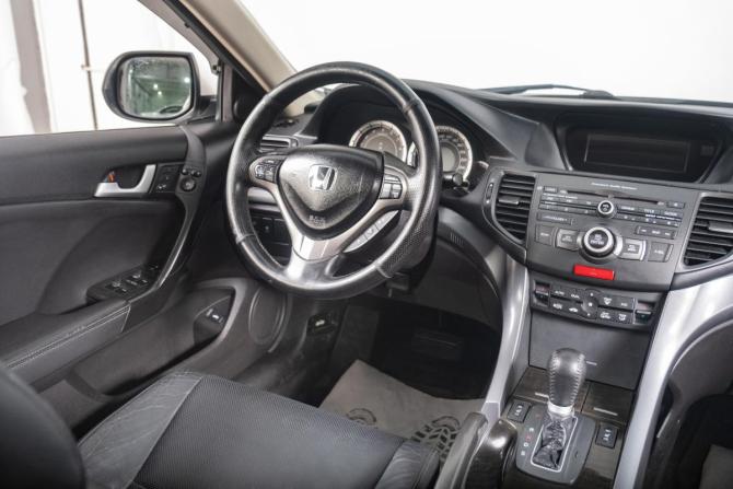 Honda Accord VIII Рестайлинг с пробегом 2011 года, цена 1 099 000 рублей, 230000 км, седан, Автокод Объявления