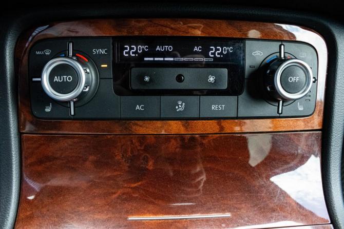 Volkswagen Touareg II с пробегом 2011 года, цена 1 749 000 рублей, 383900 км, внедорожник, Автокод Объявления