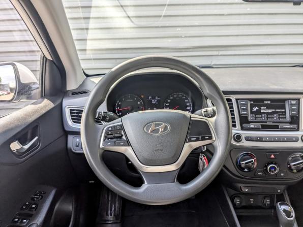 Hyundai Solaris II Рестайлинг с пробегом 2022 года, цена 1 635 000 рублей, 87845 км, седан, Автокод Объявления