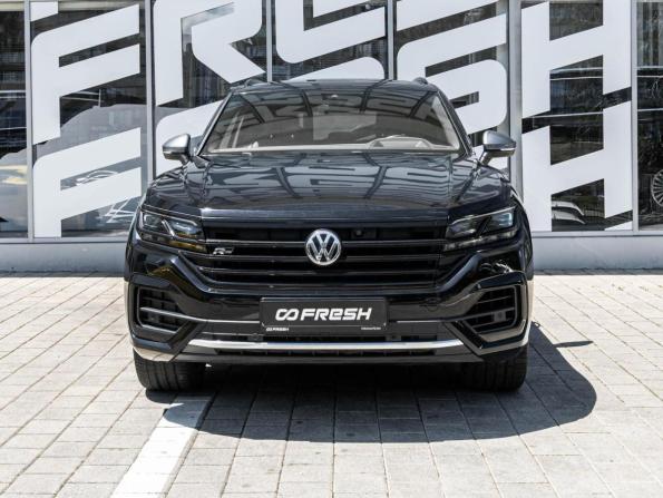 Volkswagen Touareg III с пробегом 2019 года, цена 4 165 000 рублей, 240329 км, внедорожник, Автокод Объявления