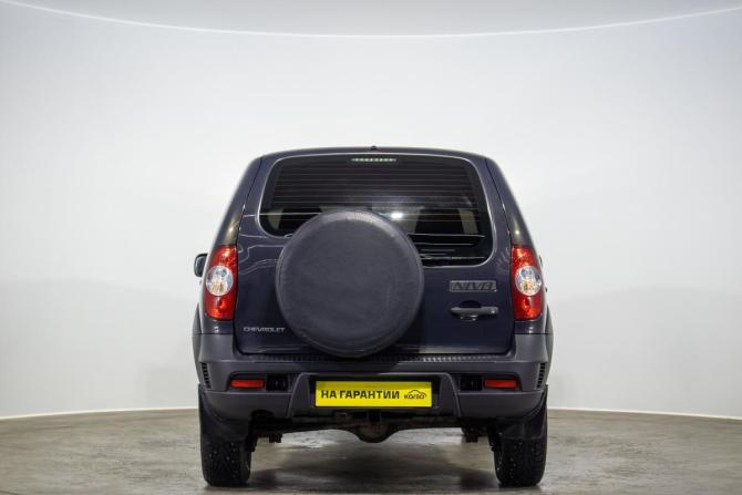 Chevrolet Niva I Рестайлинг с пробегом 2018 года, цена 799 000 рублей, 102433 км, внедорожник, Автокод Объявления