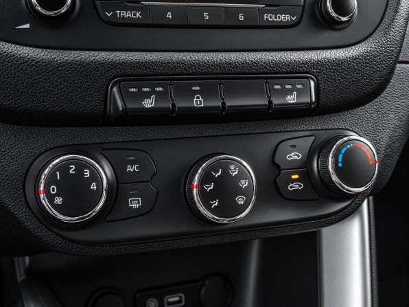 Kia Ceed II Рестайлинг с пробегом 2016 года, цена 1 020 000 рублей, 170523 км, хэтчбек, Автокод Объявления