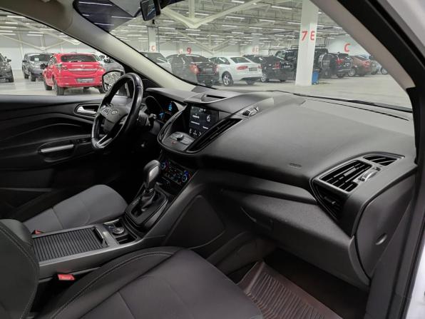 Ford Kuga II Рестайлинг с пробегом 2018 года, цена 1 702 000 рублей, 165056 км, внедорожник, Автокод Объявления