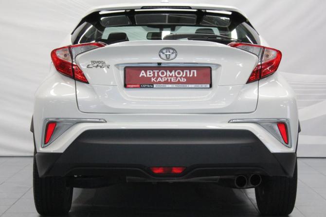Toyota C-HR I Рестайлинг с пробегом 2019 года, цена 1 999 000 рублей, 159418 км, внедорожник, Автокод Объявления