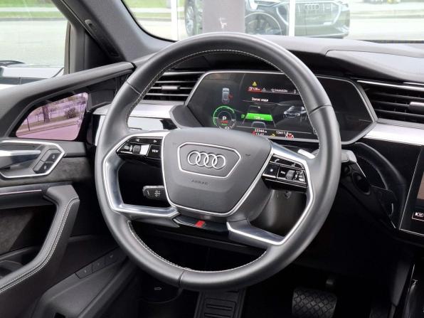 Audi e-tron I с пробегом 2020 года, цена 4 800 000 рублей, 22342 км, внедорожник, Автокод Объявления
