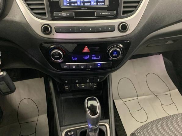Hyundai Solaris II с пробегом 2017 года, цена 1 128 600 рублей, 171166 км, седан, Автокод Объявления