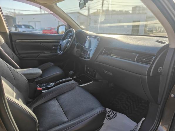 Mitsubishi Outlander III Рестайлинг 3 с пробегом 2018 года, цена 1 719 800 рублей, 158431 км, внедорожник, Автокод Объявления