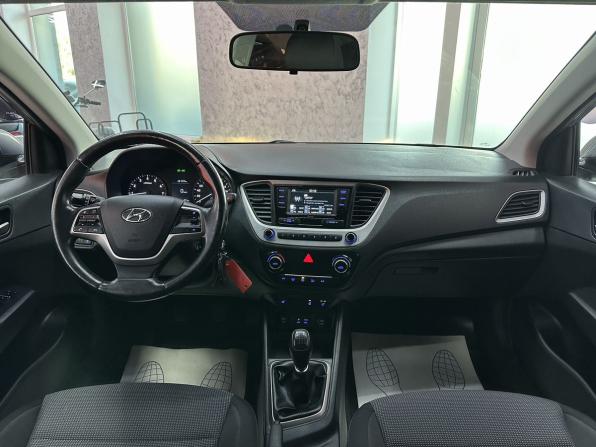Hyundai Solaris II с пробегом 2018 года, цена 1 265 000 рублей, 109951 км, седан, Автокод Объявления