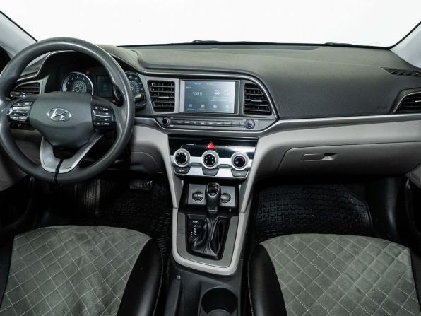 Hyundai Elantra VI (AD) Рестайлинг с пробегом 2019 года, цена 1 000 000 рублей, 144700 км, седан, Автокод Объявления