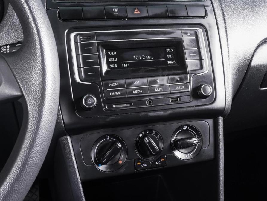 Volkswagen Polo V Рестайлинг Ростов-на-Дону  - изображение 12