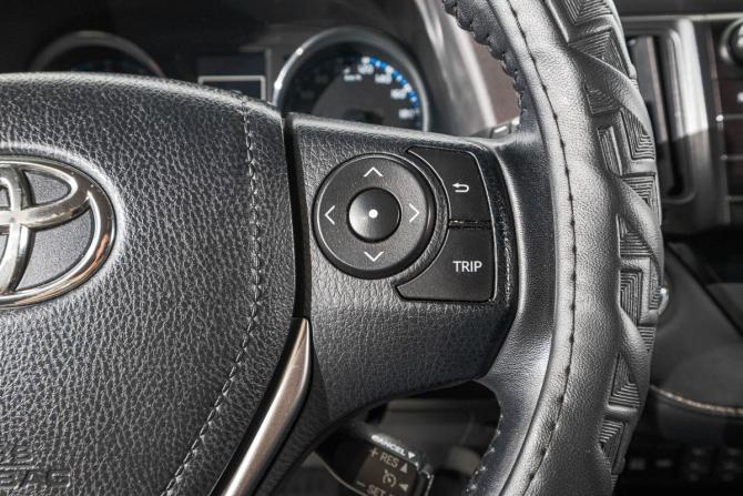 Toyota RAV4 IV (XA40) Рестайлинг с пробегом 2016 года, цена 2 499 000 рублей, 189700 км, внедорожник, Автокод Объявления