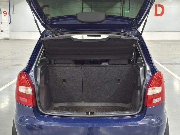 Skoda Fabia II Рестайлинг с пробегом 2011 года, цена 355 000 рублей, 198809 км, хэтчбек, Автокод Объявления