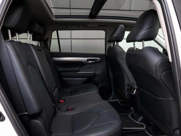 Toyota Highlander IV (XU70) с пробегом 2025 года, цена 4 998 000 рублей, 17849 км, внедорожник, Автокод Объявления