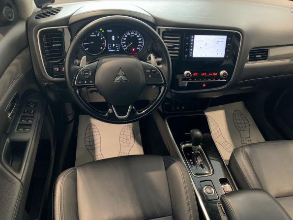 Mitsubishi Outlander III Рестайлинг 3 с пробегом 2021 года, цена 2 679 000 рублей, 56887 км, внедорожник, Автокод Объявления