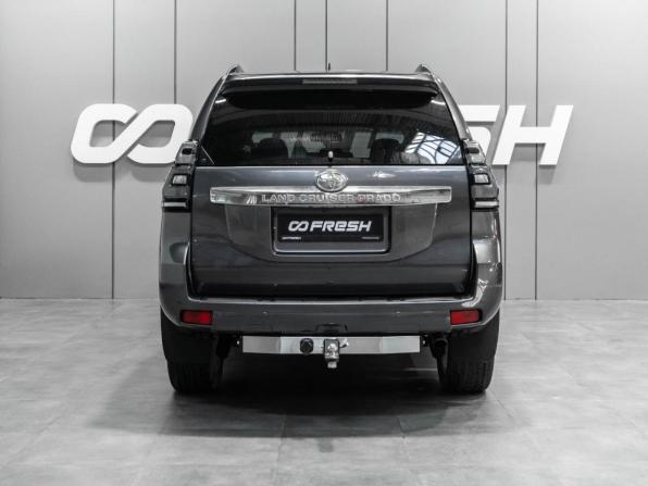 Toyota Land Cruiser Prado 150 Series Рестайлинг 1 с пробегом 2017 года, цена 3 549 000 рублей, 193126 км, внедорожник, Автокод Объявления