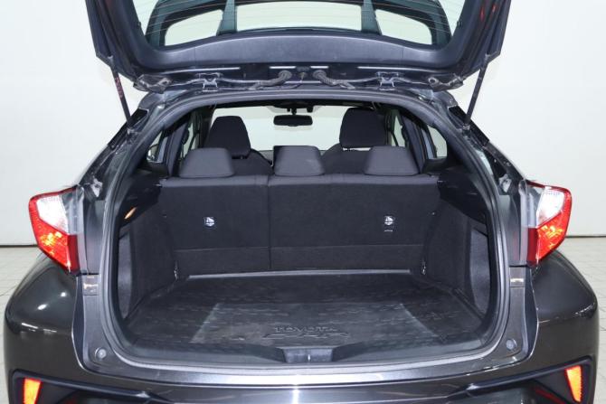 Toyota C-HR I с пробегом 2018 года, цена 2 199 000 рублей, 111611 км, внедорожник, Автокод Объявления