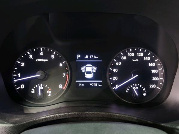 Hyundai Solaris II с пробегом 2017 года, цена 1 230 000 рублей, 97451 км, седан, Автокод Объявления