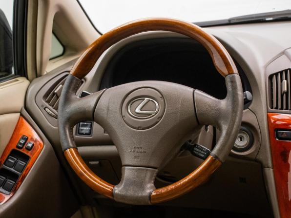 Lexus RX I с пробегом 2002 года, цена 650 000 рублей, 330598 км, внедорожник, Автокод Объявления