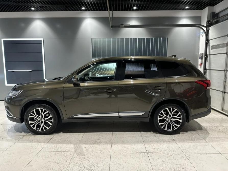 Mitsubishi Outlander III Рестайлинг 2 Новосибирск  - изображение 3