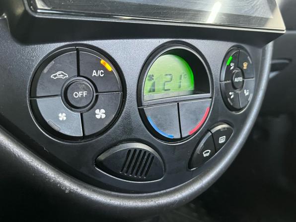 Ford Focus I Рестайлинг с пробегом 2004 года, цена 259 000 рублей, 266232 км, седан, Автокод Объявления