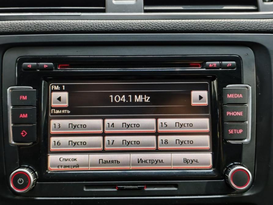 Volkswagen Jetta VI Курск  - изображение 12