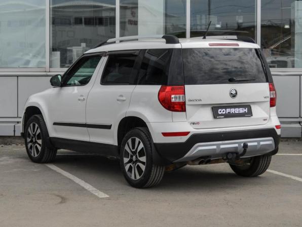 Skoda Yeti I Рестайлинг с пробегом 2015 года, цена 1 330 000 рублей, 204998 км, внедорожник, Автокод Объявления
