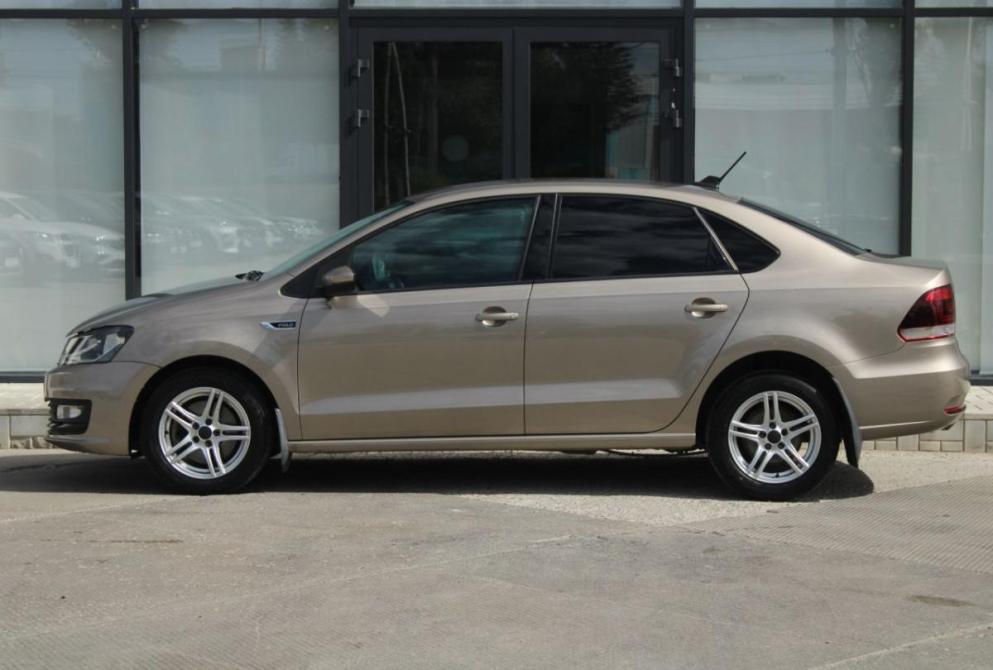 Volkswagen Polo V Рестайлинг Саратов  - изображение 7