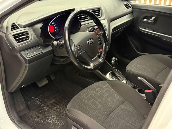 Kia Rio III Рестайлинг с пробегом 2017 года, цена 1 030 000 рублей, 120000 км, седан, Автокод Объявления