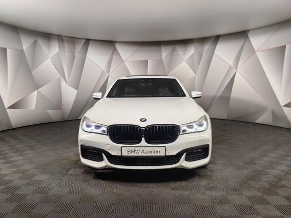 BMW 7 серии VI (G11/G12) с пробегом 2015 года, цена 3 870 000 рублей, 198146 км, седан, Автокод Объявления