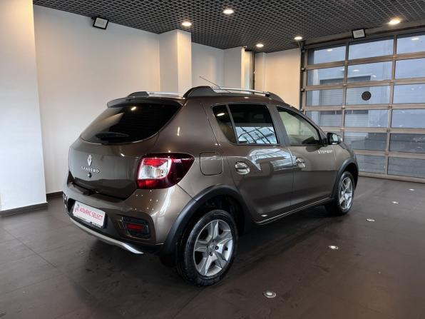 Renault Sandero II Рестайлинг с пробегом 2019 года, цена 1 060 000 рублей, 95545 км, хэтчбек, Автокод Объявления
